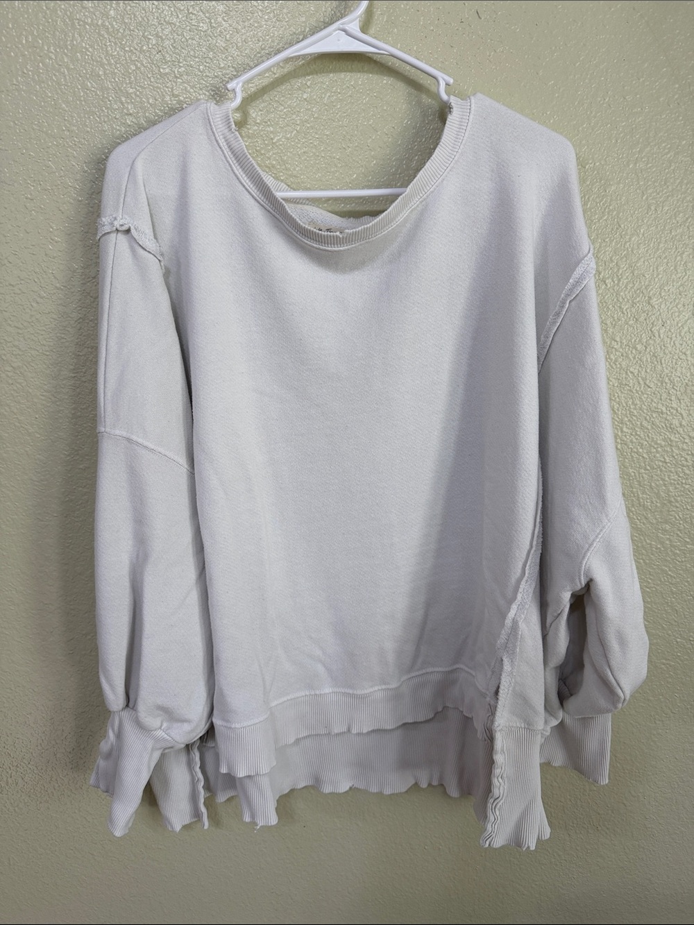 Women's Relaxed White Ribbed Hem Pullover Top